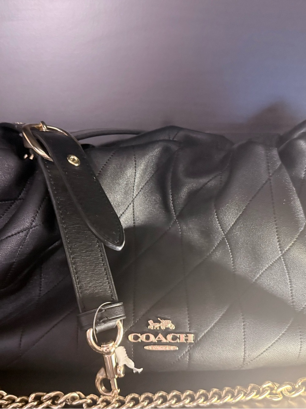 Large Coach Black Quilted Leather Shoulder Bag with Gold Chain and Coin Pouch - Picture 3 of 9